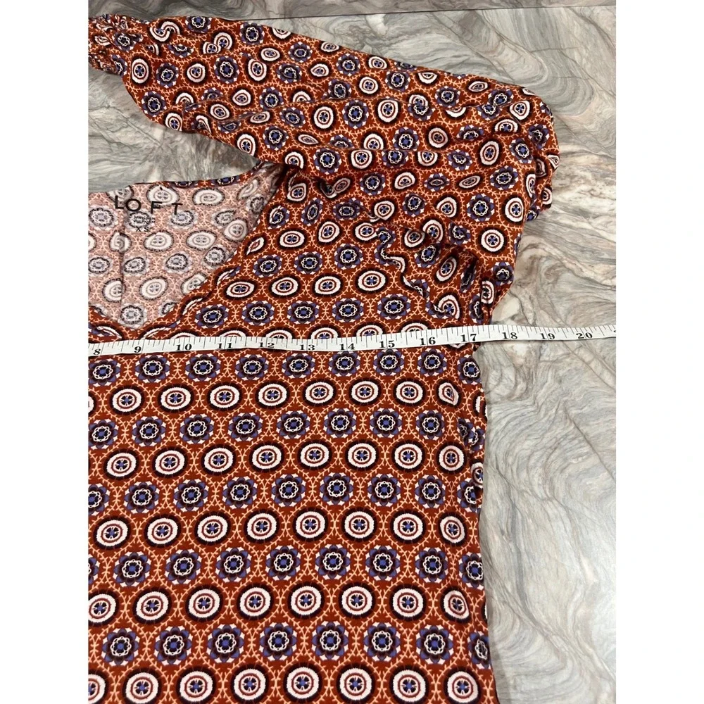 LOFT Womens XS Brown Blue Geometric Medallion V-Neck Long Sleeve Cotton Top
